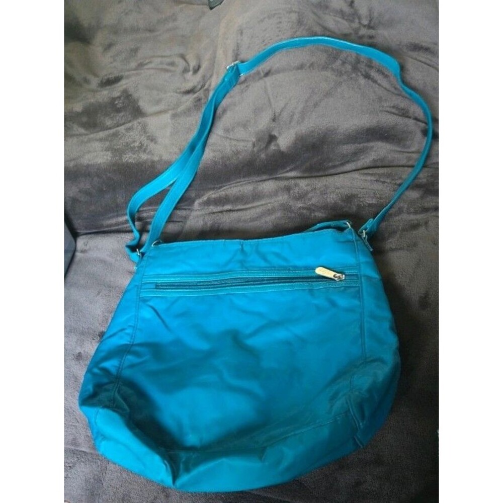 Thirty-One Blue Shoulder Bag Zip Closure, Lined Inner & Outer Pockets, Silver